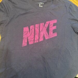 Women’s Nike Tshirt size medium